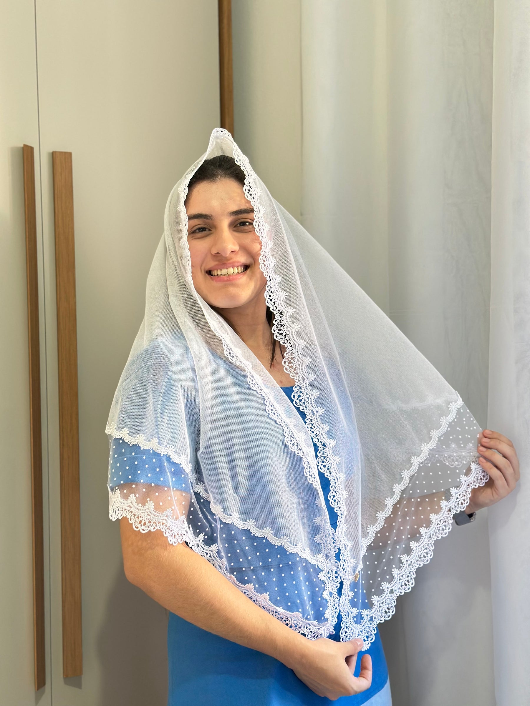 Véu CCB, com entremeio de bolinha - Naomi