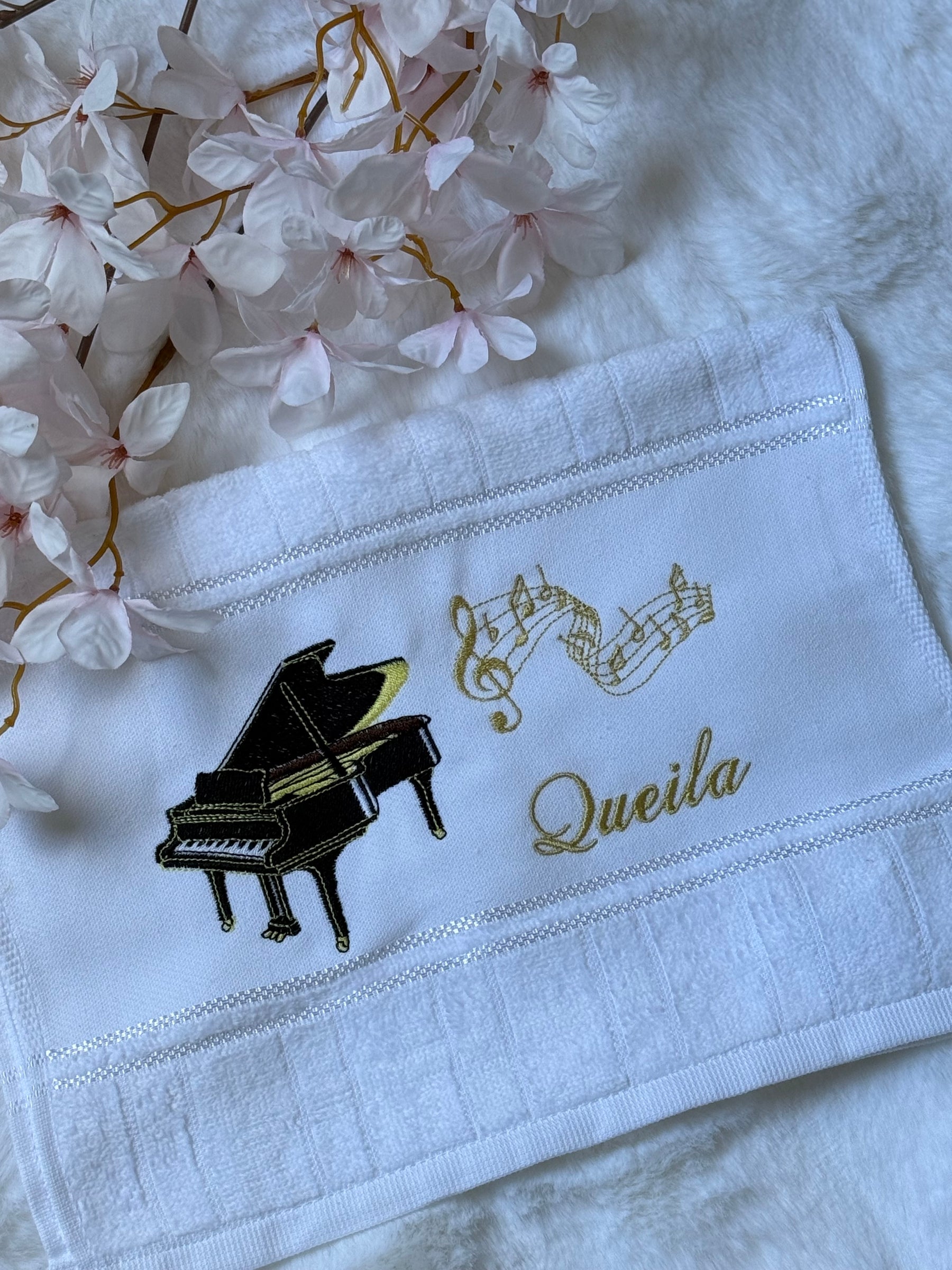 Toalhas Bordadas para Musicistas CCB - Modelo Órgão