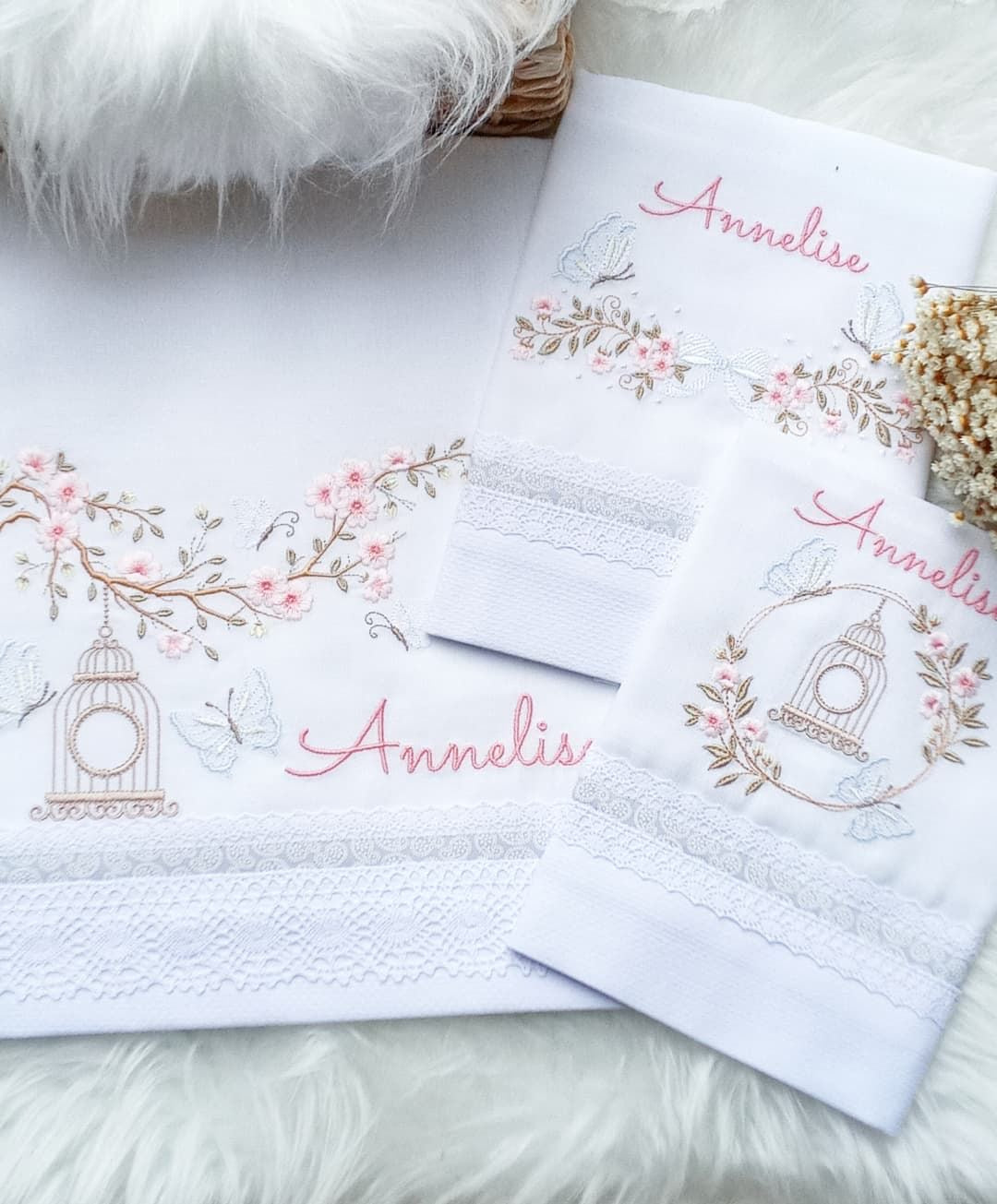 Fraldas Bebê Bordadas Feminino - Personalize (Escolha o seu bordado)