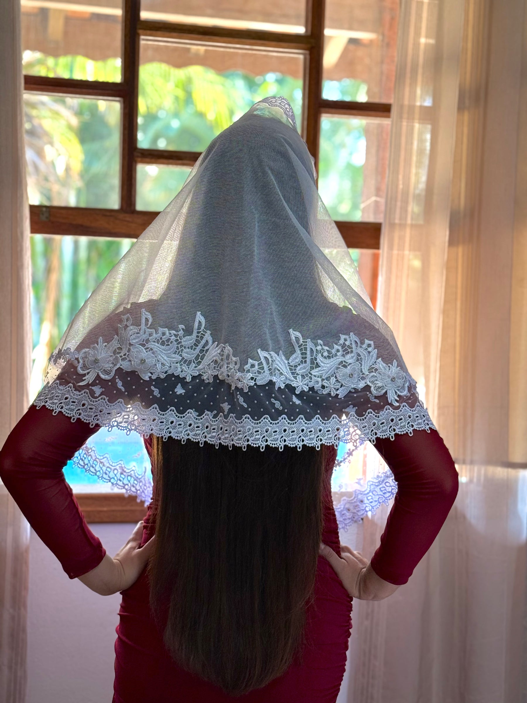 Véu CCB, com notas musicais - Gil Musical