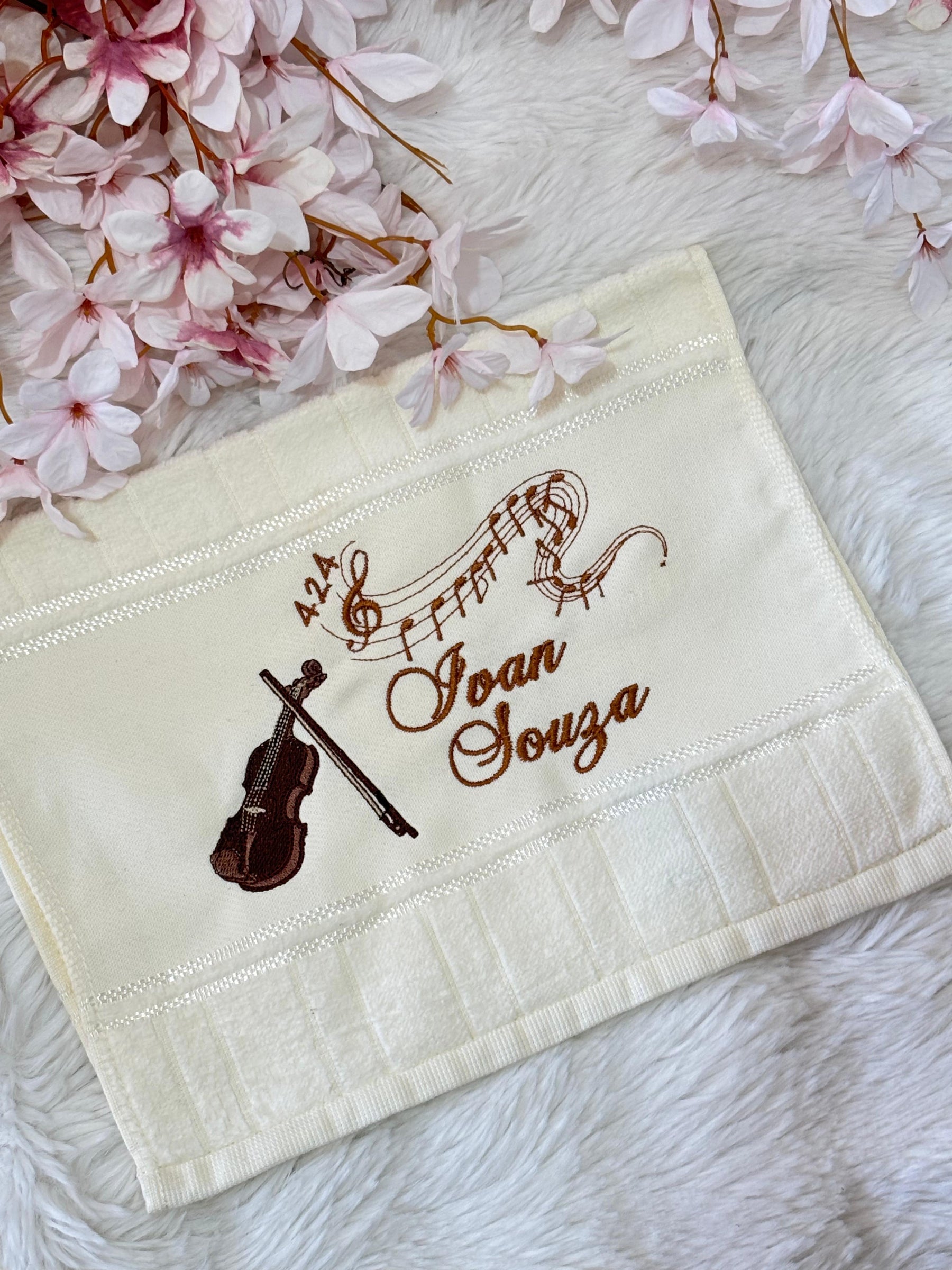 Toalhas Bordadas para Músicos CCB - Modelo Violinos