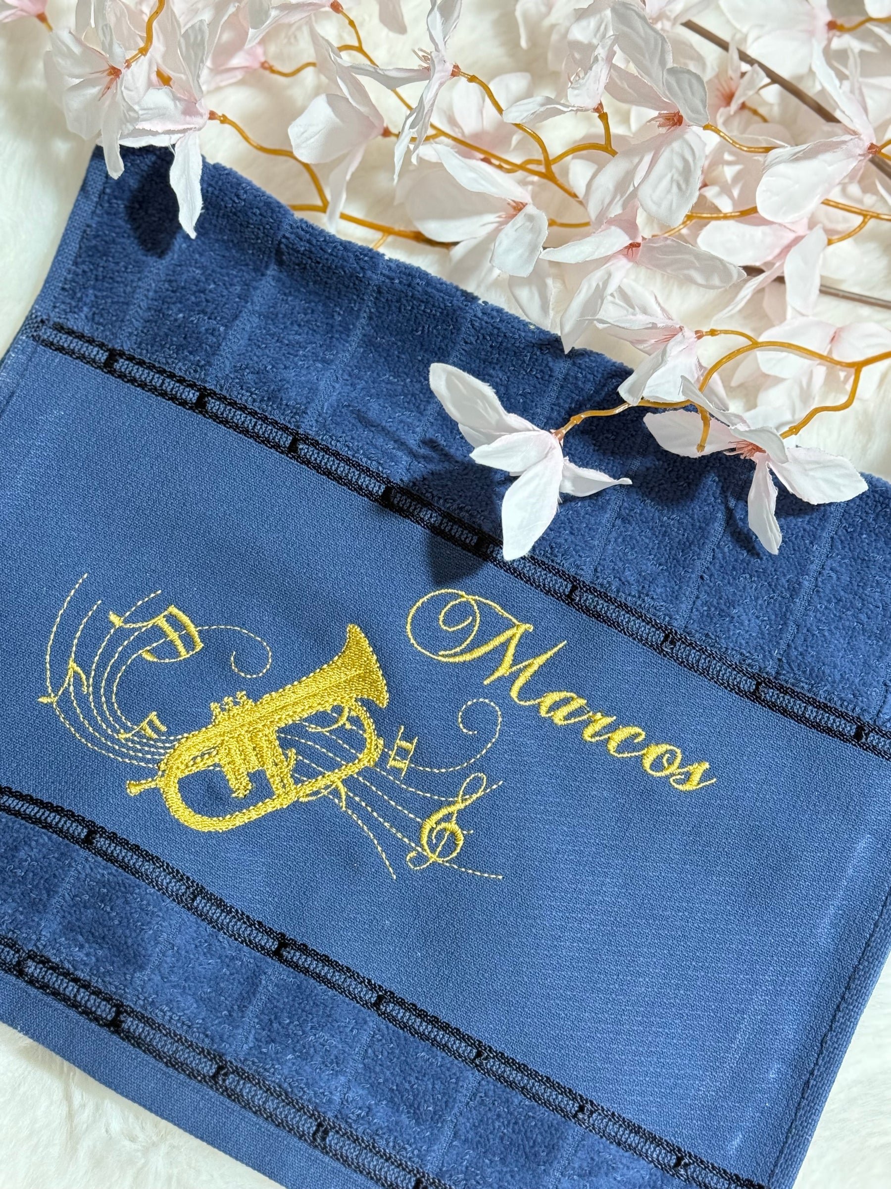 Toalhas Bordadas Para Músicos CCB - Modelos Flugelhorn
