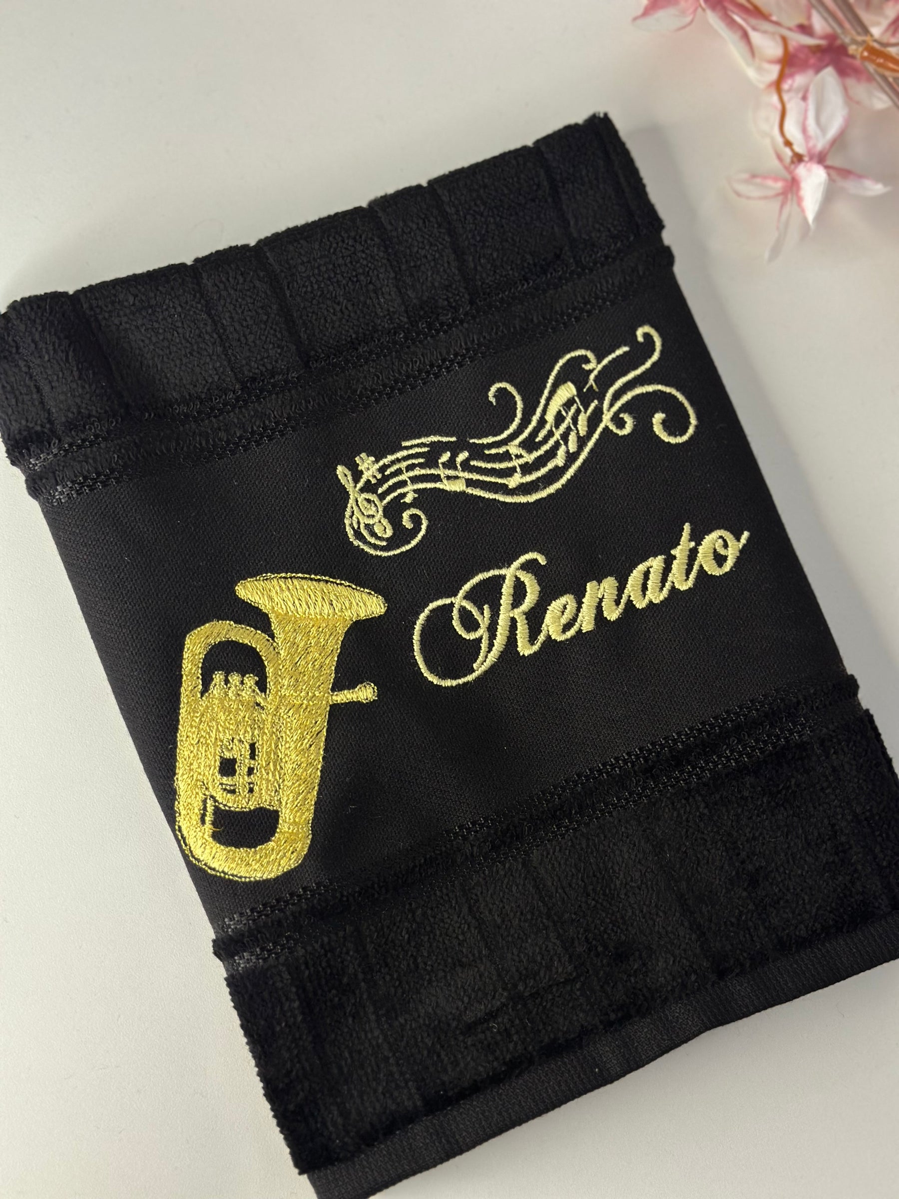 Toalhas Bordadas para Músicos CCB - Modelo Bombardino