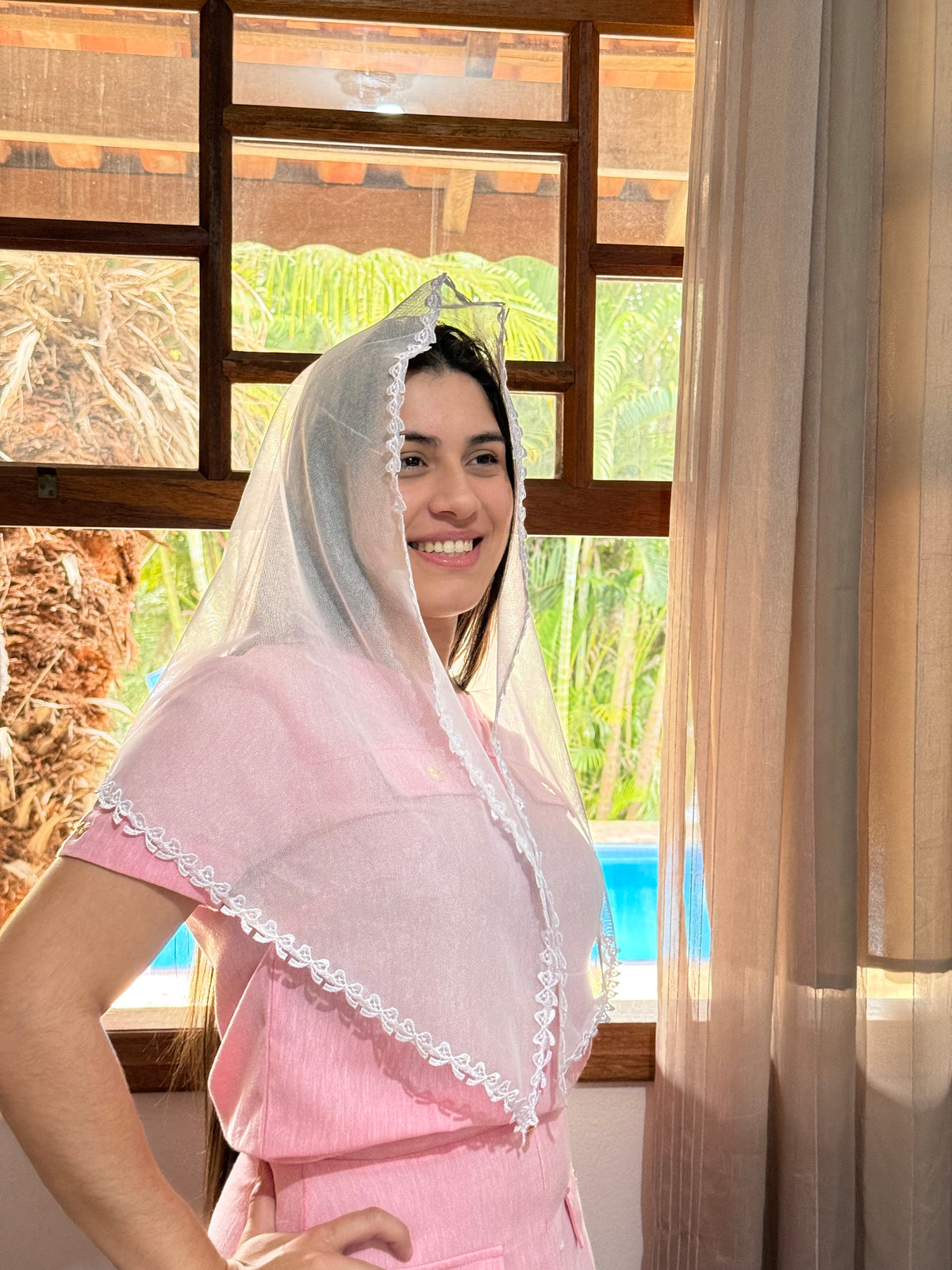 Véu CCB, em guipir delicado de laços - Nanny