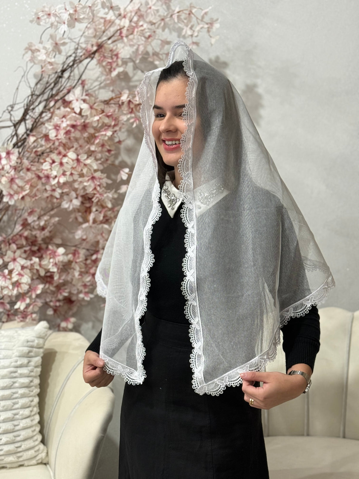 Véu CCB, com guipir de borboletas - Rubi