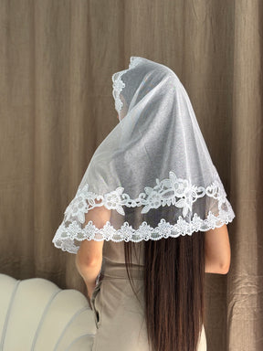 Véu CCB, com apliques no entremeio de flores - Sol