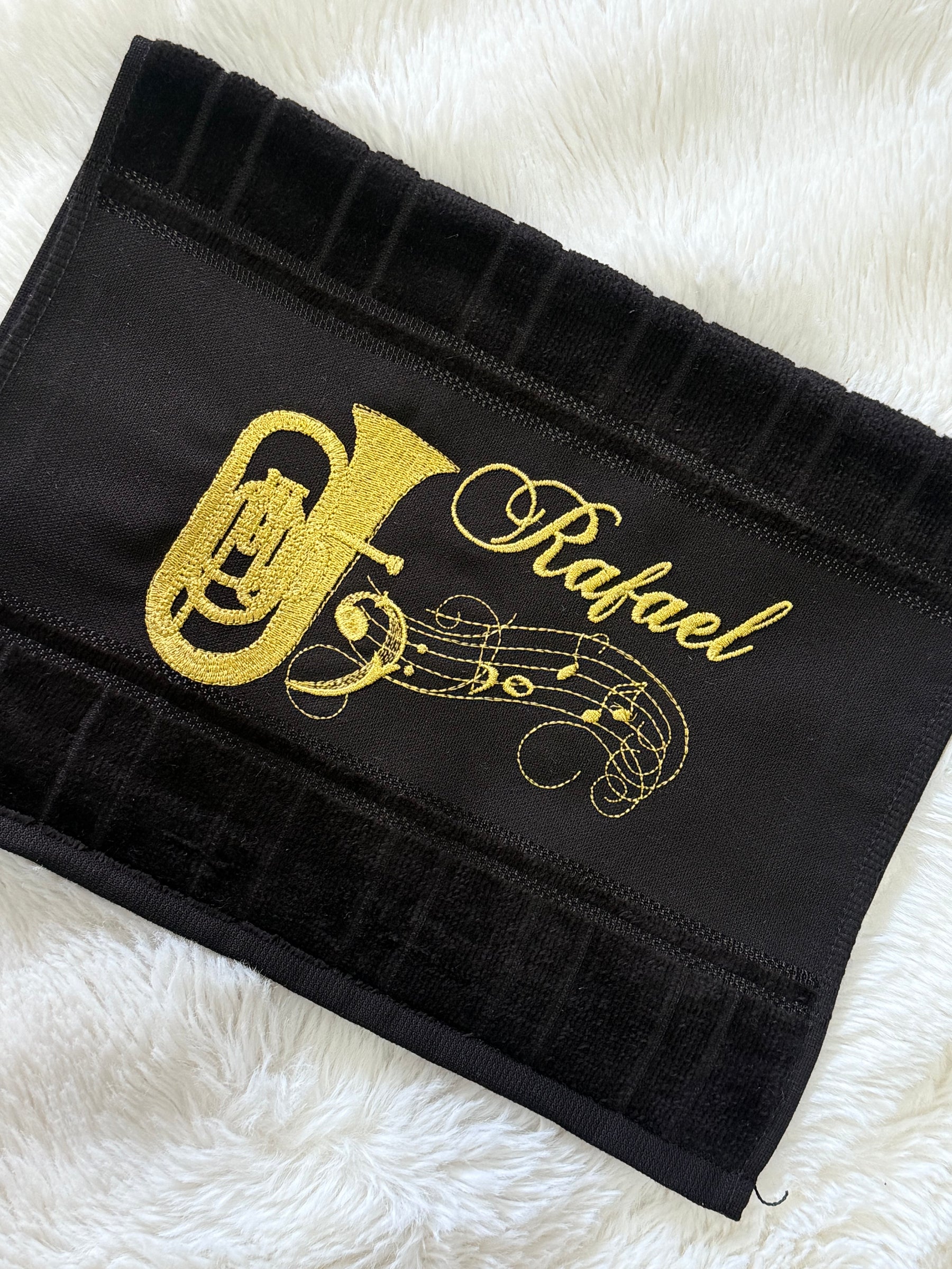 Toalhas Bordadas para Músicos CCB - Modelo Bombardino