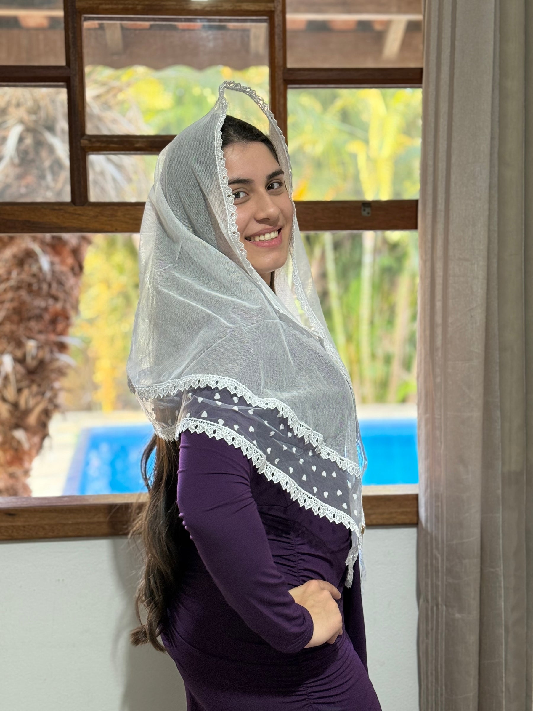 Véu CCB, em guipir e Poá de coração - Brisa do Amor