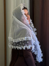 Véu CCB, com entremeio e guipir 3D de borboletas - Vitória