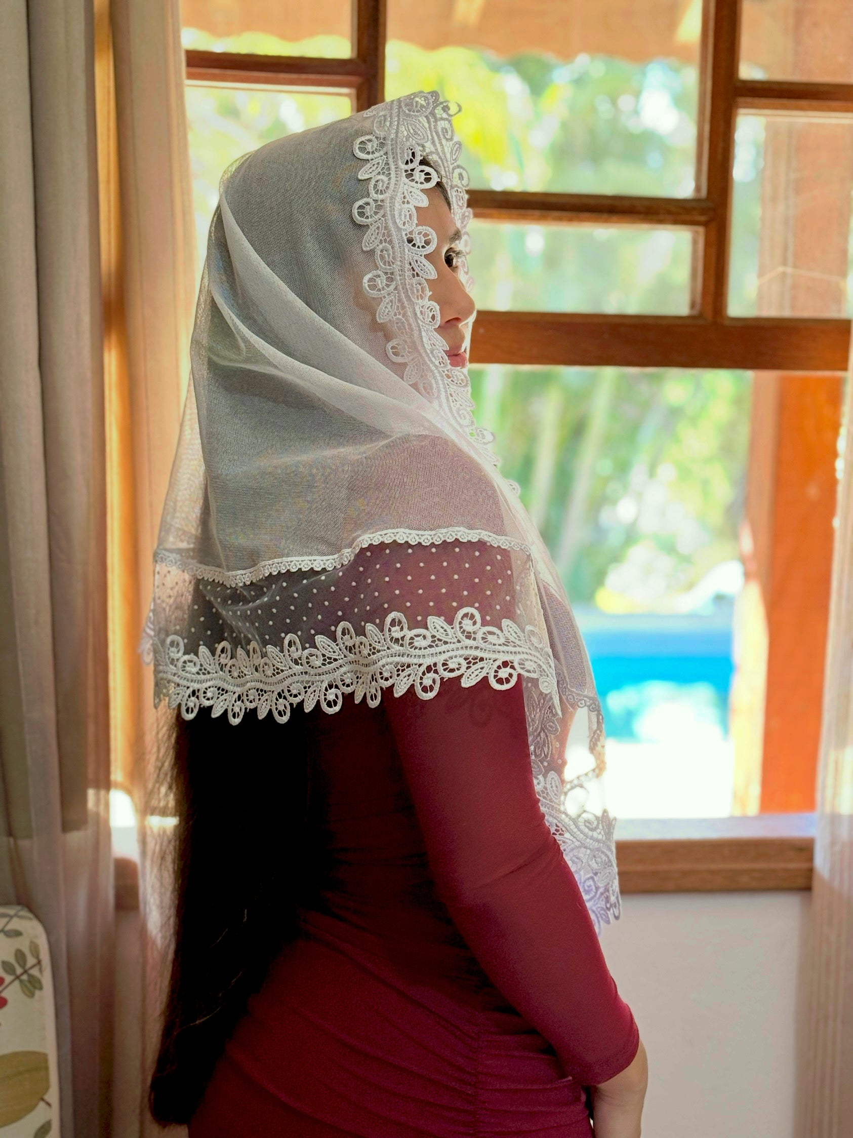 Véu CCB, com entremeio de Poá com Guipir médio - Preciosa