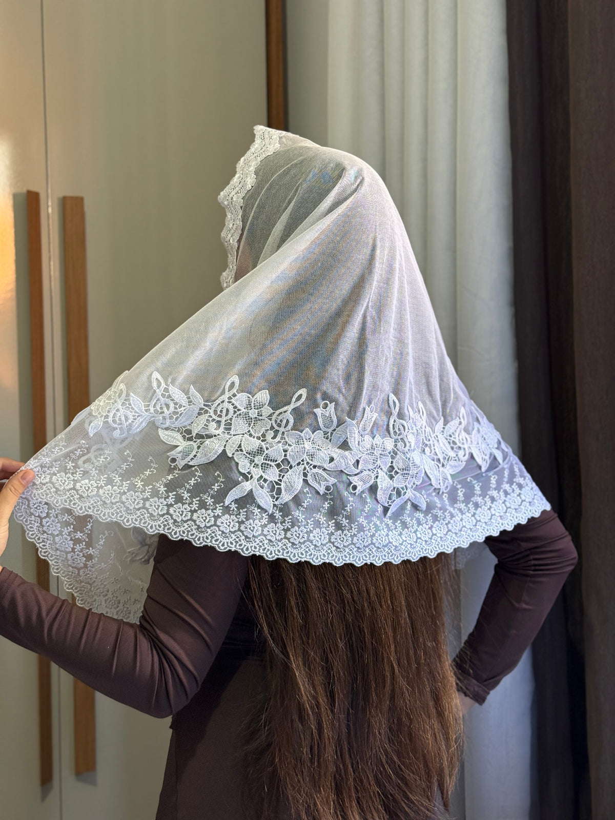 Véu CCB, Em apliques de notas musicais - Andressa