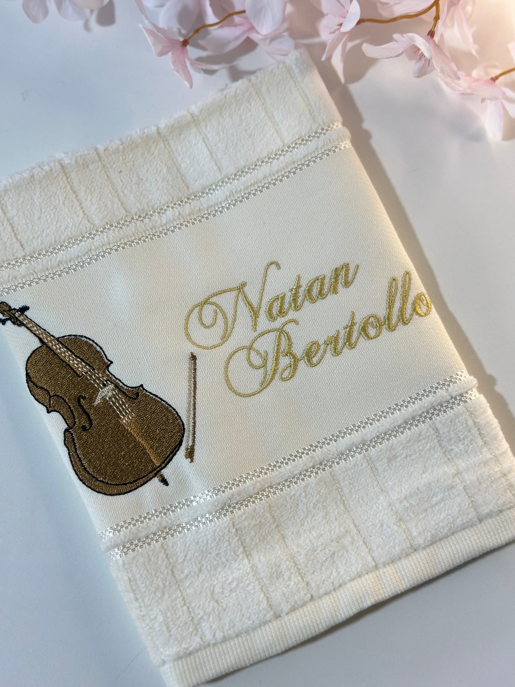 Toalhas Bordadas para Músicos CCB - Modelo Violoncelo
