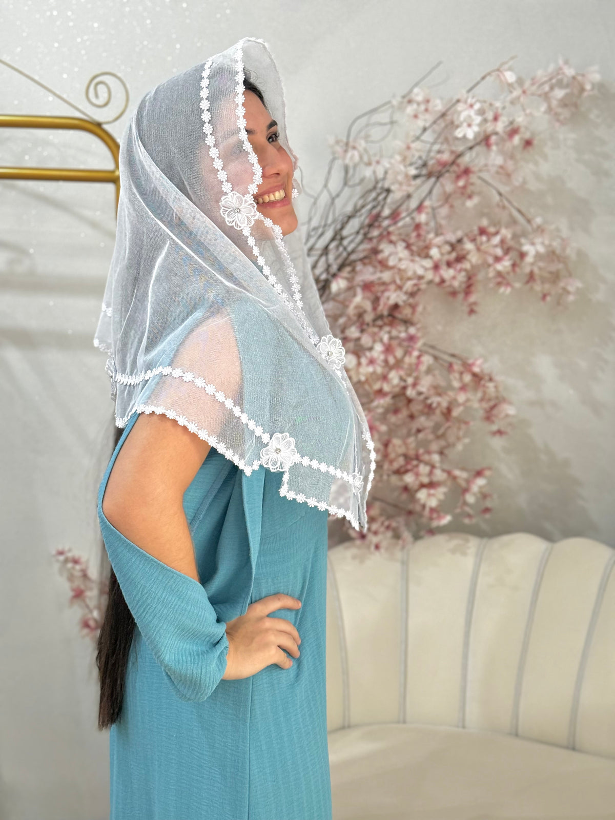 Véu CCB, Com recortes e flores 3D - Stella