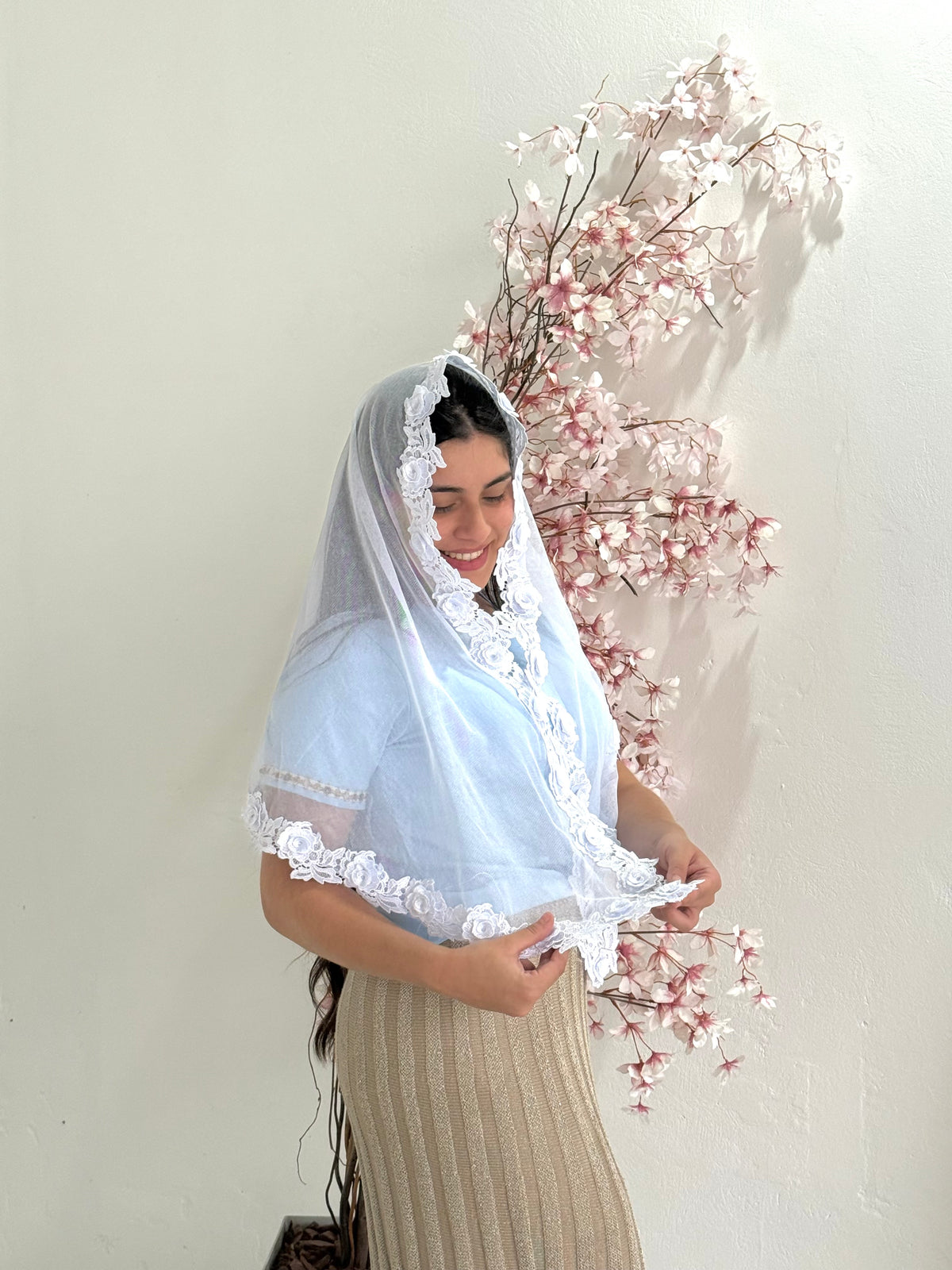 Véu CCB, Com tule de algodão e renda de Rosas 3D - Gardênia