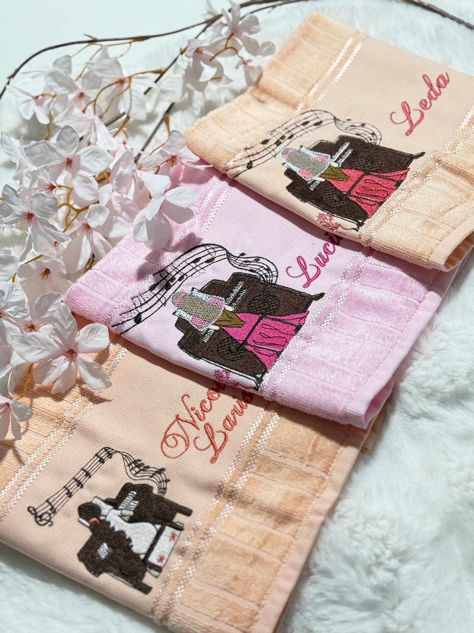 Toalhas Bordadas para Musicistas CCB - Modelo Órgão