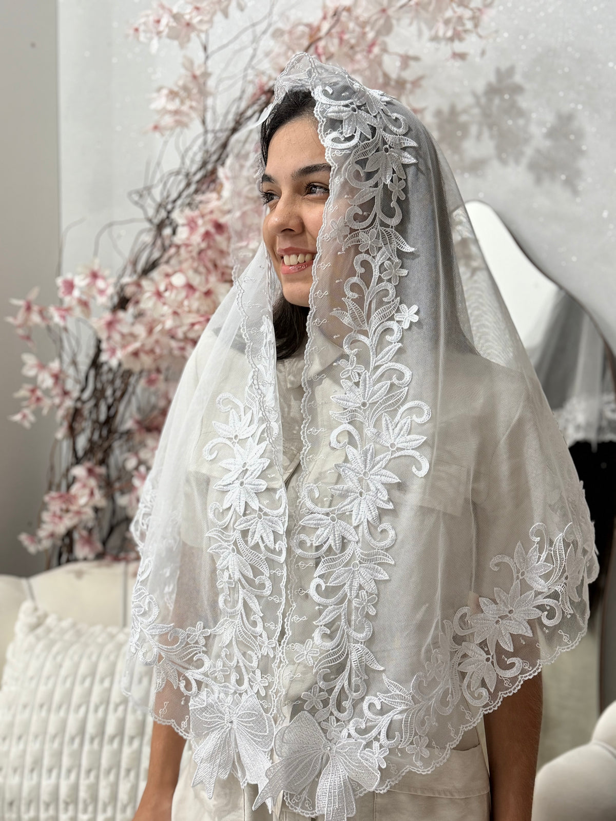 Véu CCB - Feito com apliques de flores e Laços, Véu Queren