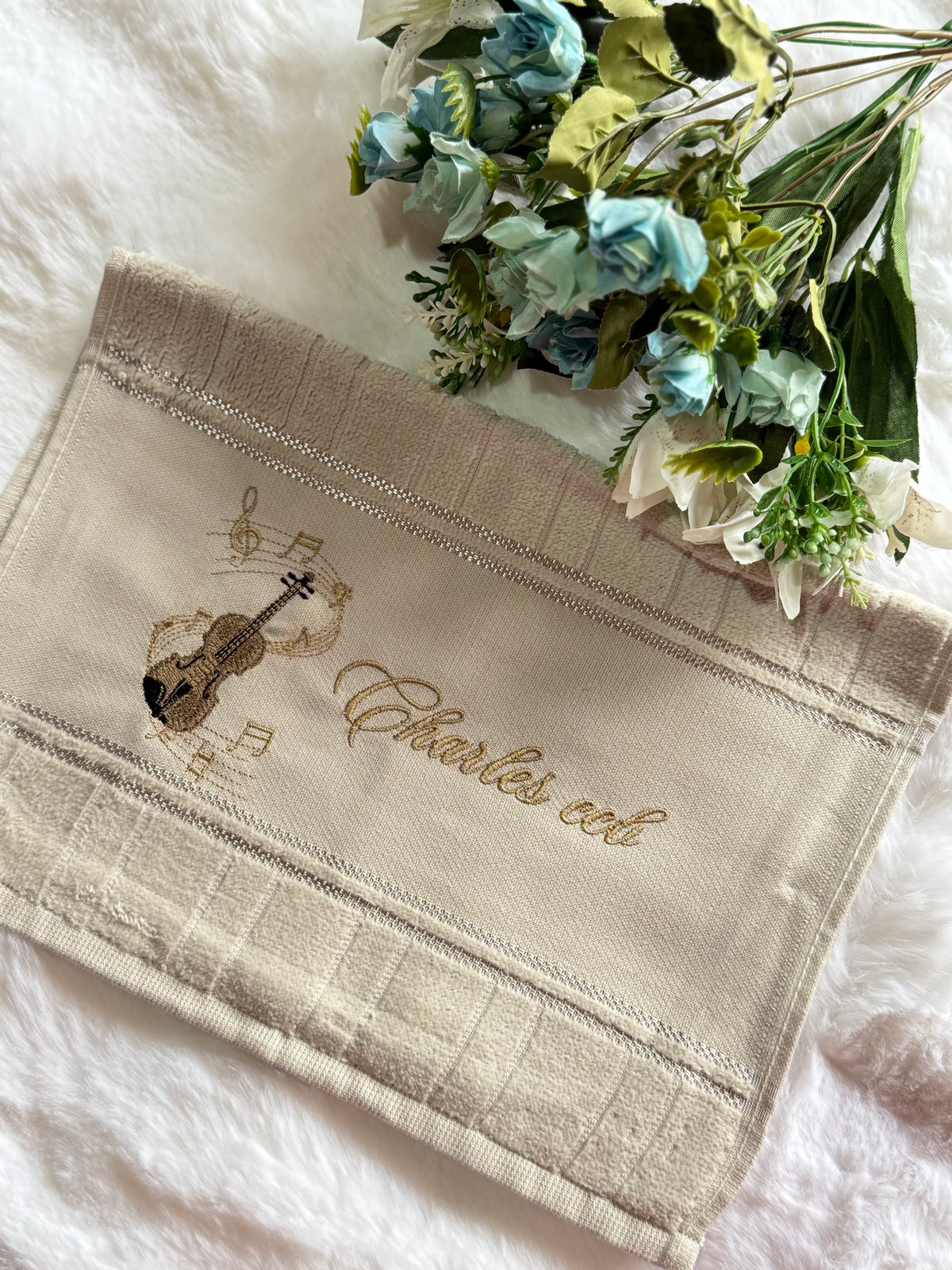 Toalhas Bordadas para Músicos CCB - Modelo Violinos