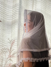 Véu CCB, Com guipir em 3D de laços e Entremeio de Poá - Helena