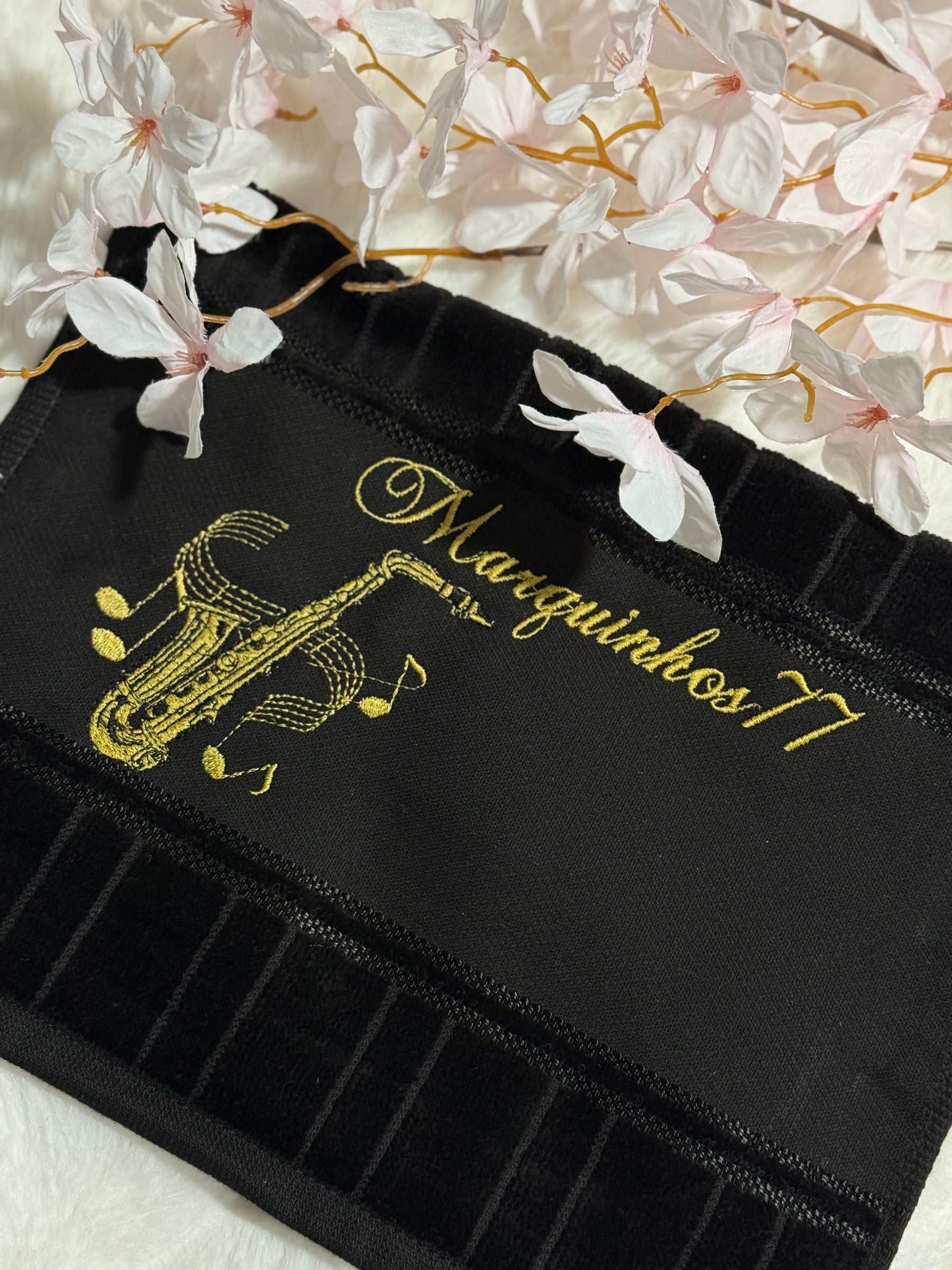 Toalhas Bordadas para Músicos CCB - Modelo Sax Alto