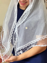 Véu CCB, com entremeio francês e guipir de laços - Tassia