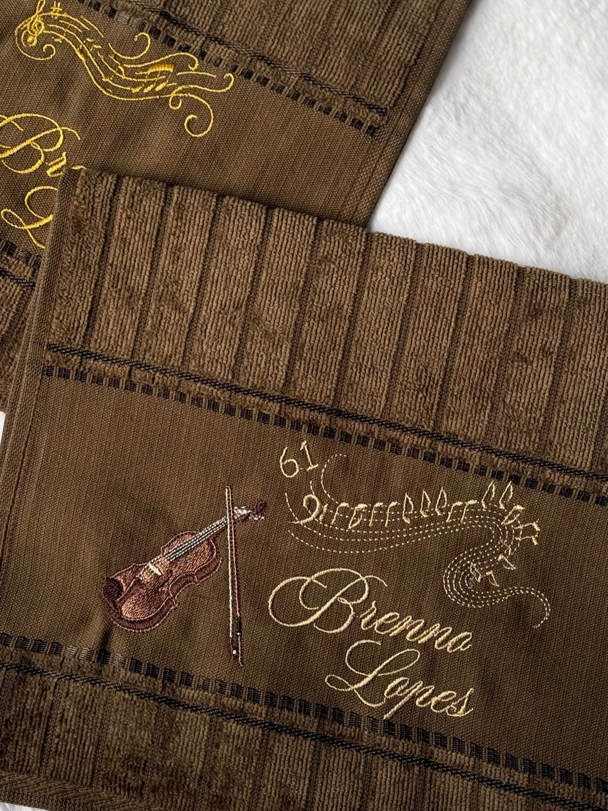 Toalhas Bordadas para Músicos CCB - Modelo Violinos