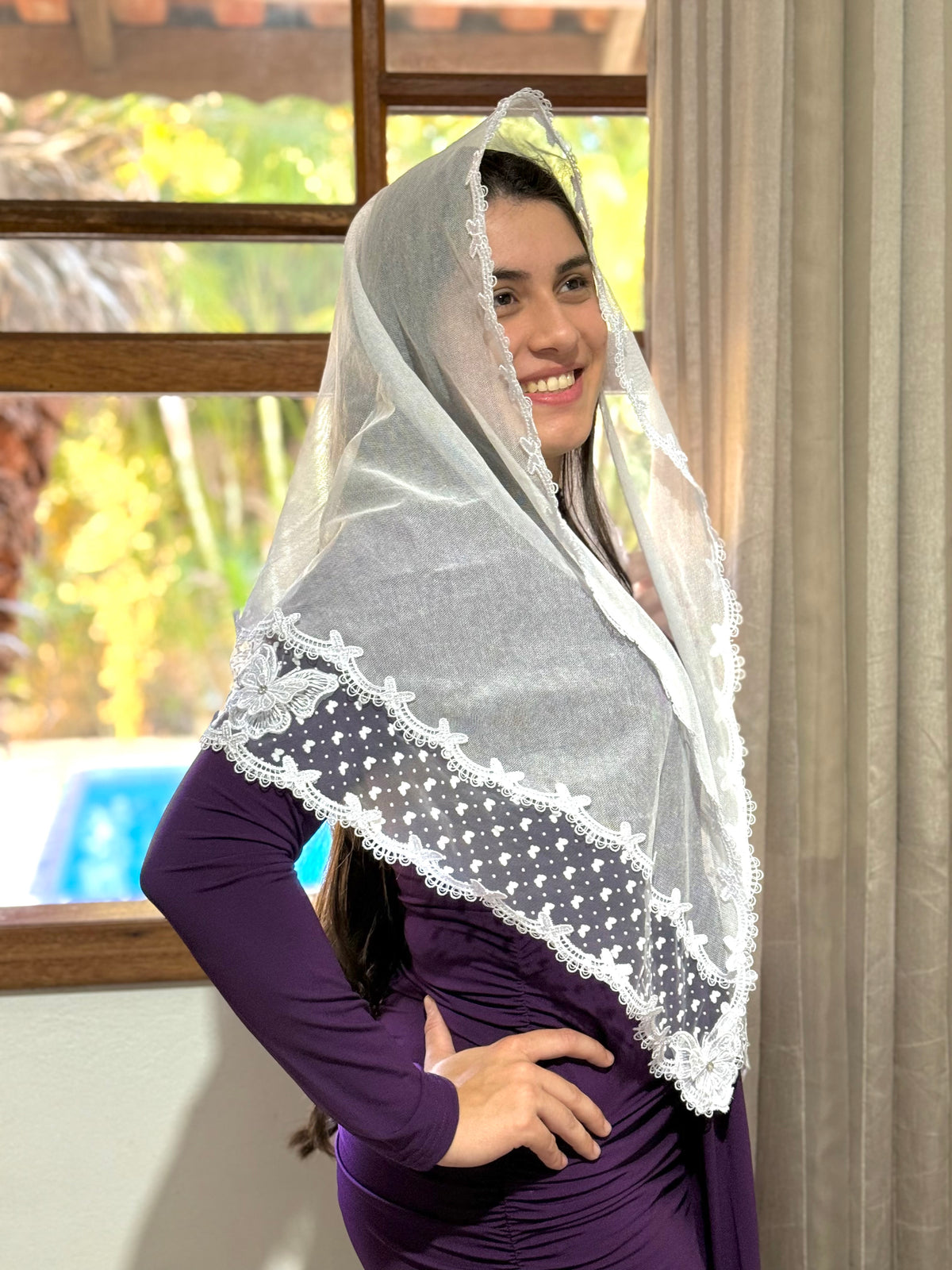 Véu CCB,com entremeio de Poá, Com borboletas - Elloa