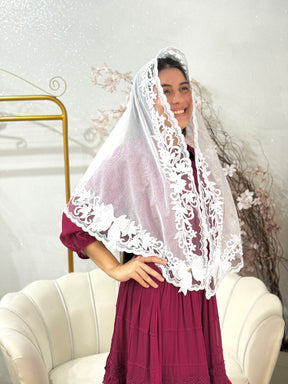 Véu CCB - Com aplique de flores e laços, com entremeio francês, Mical