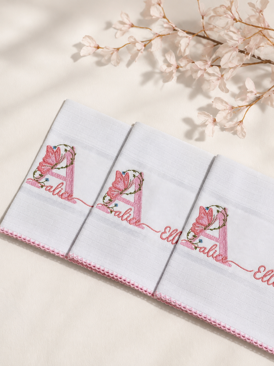 Fraldas Bebê Bordadas Feminino - Personalize (Escolha o seu bordado)